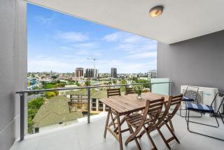 Sunny & Central Apartment Overlooking West End - 7