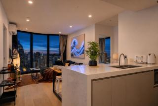 Tokyo After Dark Luxe 3BR Pool, Gym Parking - 1