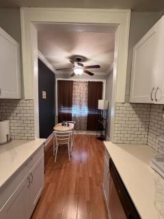 Cute Downtown Stay near Toyota Center & Midtown - 4