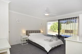 Eureka Escape Family home with pool aircon - 7