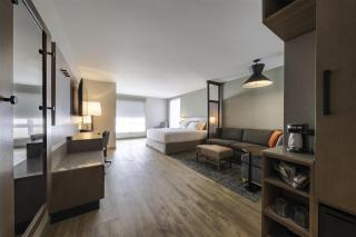Hyatt Place Sacramento International Airport - 7
