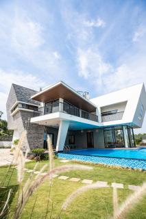 JD Beach Vacay Luxury Beach View Villa - 2