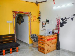 MERITON STAYS Hostel - Chennai - 9