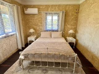 Farmhouse Cottage - 9