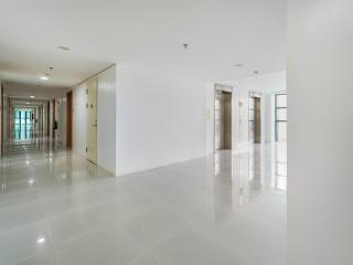 Stylish 1 Bedroom with Balcony & Hotel Quality Bed - 8