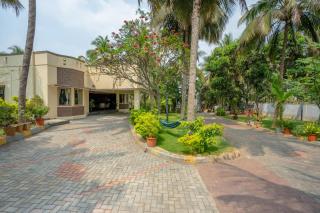 The Veridian Luxury Farmstay with Pool - 9