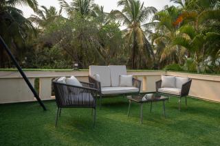 The Veridian Luxury Farmstay with Pool - 5