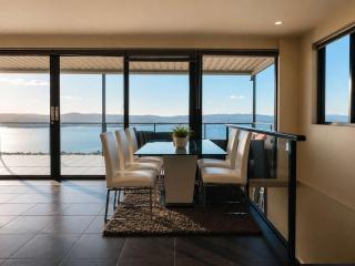 Oceanview Oasis - Close to CBD and Airport - 9