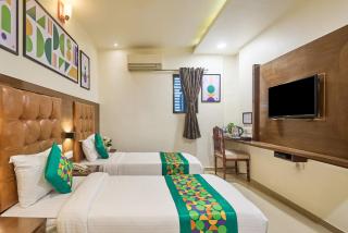 Treebo Empire Suite - 2