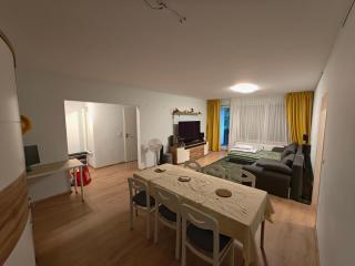 Modern 2-Bedroom Apartment with Balcony near Düsseldorf and Cologne - 0