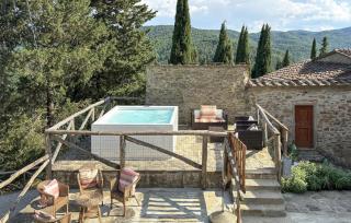 Gorgeous Home In Palazzo Del Pero Ar With House A Panoramic View - 3