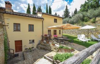 Gorgeous Home In Palazzo Del Pero Ar With House A Panoramic View - 1
