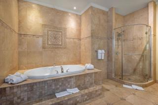 Hotel Brossard, an Ascend Collection Hotel - 6