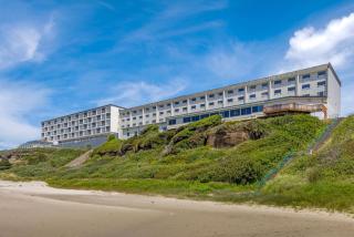 Newport Oceanfront Inn - 8