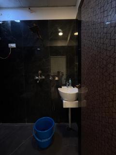 Cozy 2BHK Stay Near Jaipur Airport & WTP - 2