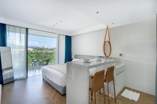 Beachfront Apartment Bang Tao Phuket - 2