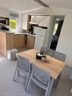 Séjour Normandie - Houlgate - Mobilhome confort VUE MER 2ch-4p avec TV & linge - Camping 5 étoiles - 197 - 2