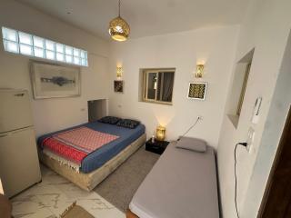 Cozy & Charming 2BR apartment - mint green - 6