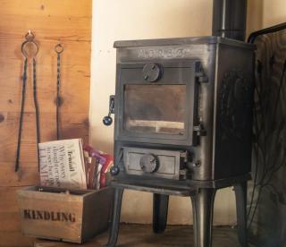 Cozy Chalet with Private Parking Sleeps 7 - 3