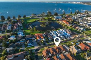 Cosy Coastal Retreat Spa Bath & Beachside - 0