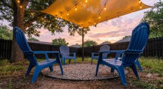 Secret Garden, Walk to Zilker, Barton Pool - 9
