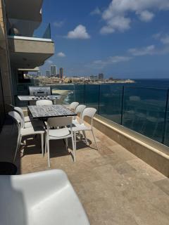 Panoramic XL Penthouse Sliema Seafront - 9