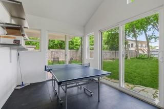 Southern Family Retreat in Central Austin with Kids Play Area - 5