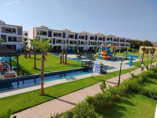 Appartement neuf vue sur piscine - 0