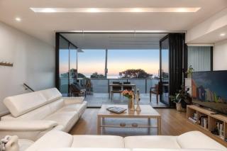 Modern Coastal Retreat in Brighton Melbourne - 0