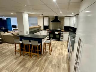 Waves Guest Suites - 6
