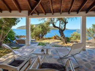 Mare E Cielo - Seafront Stay & Private Beach Samos - 0