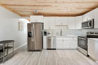 Okaloosa Island Retreat Steps to the Beach! Sandy Pointe - 7