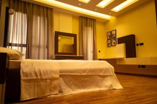 Elegant Hillside Ocean Stay - 3