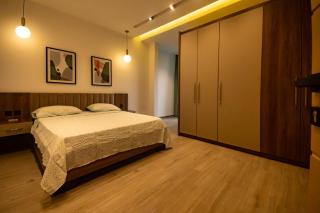 Elegant Hillside Ocean Stay - 1