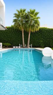 Premium Villa with Pool and Large Garden S15 - 8