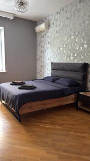 Baku Bulvar 3BR Luxury Apartment - 0