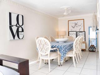 Absolute Beachfront Apt Parking Ocean Views Pets Welcome - 8