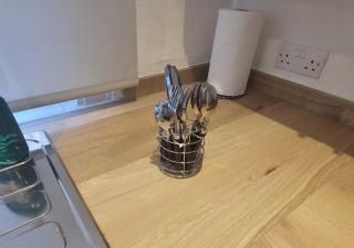 Spacious Modern 4 Bed Room House, Near Liverpool City Centre, Sleeps 1-7, Free Parking & WiFi - 9