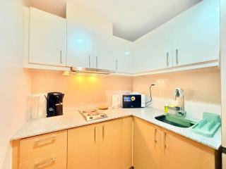 Uptown Parksuites BGC - 2