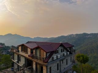 Kosh Villa Pinevale 2- BHK Villa With Pool Table, Terrace Lounge & 360 Panoramic Mountain Views - 8