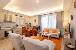 Sunny Modern Apartment Cinnamon Residence - 3