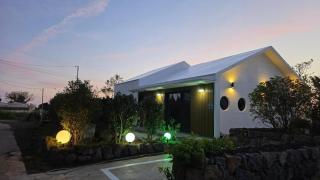 Jeju Gallery House - 7