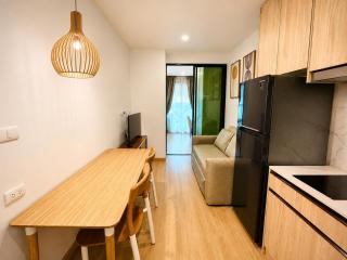 Cozy Modern 1BR Condo with Kitchen & Living Area - 4