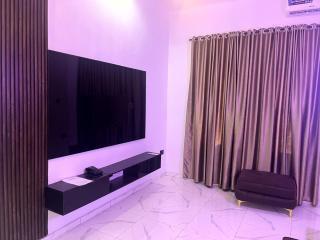 Universal Apartment & Suites - 8