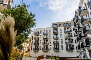 Warta River Esencja Apartment by BookingHost - 9