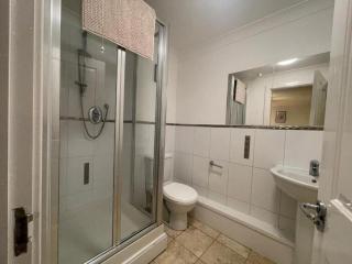 4 Bradford Old Town Swindon, 2 Bedroom, Sleeps 5, Free Secure Parking, Wifi, Long Stay Disc - 4