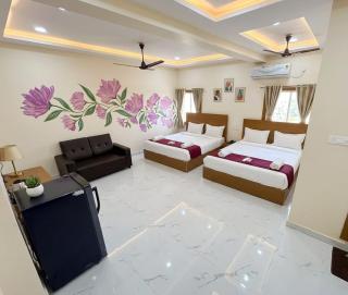 Jay & Jas Hotel - 5