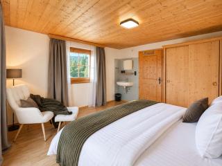 Chalet Naschberg - 5 BR Terrace & Mountain View - 4