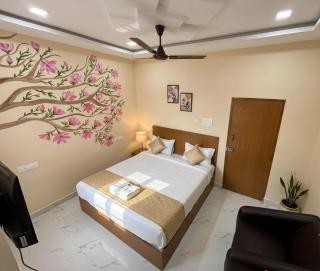Jay & Jas Hotel - 6