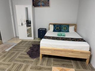 Marine Apartments - 7